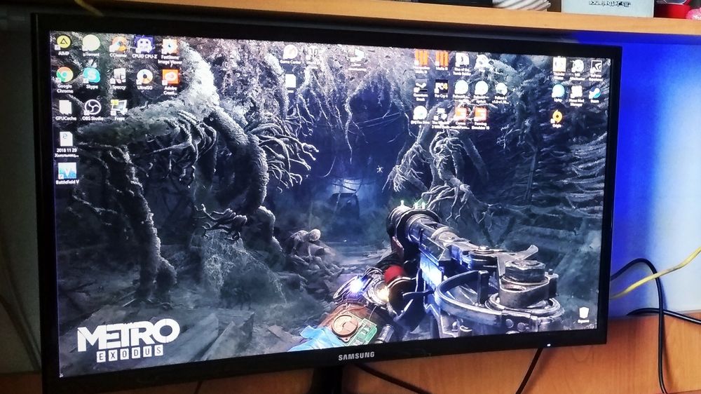 Продам Монітор 24" Samsung C24F390F