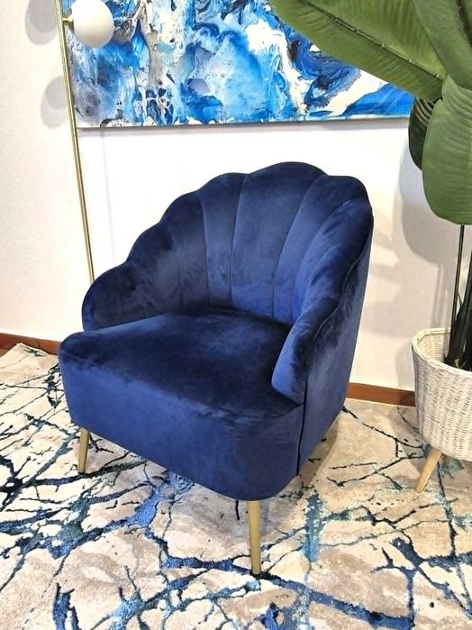 Poltrona em Concha / Bergere / Sofa / Cadeira / Veludo / Azul / Movel / Sala / Quarto
