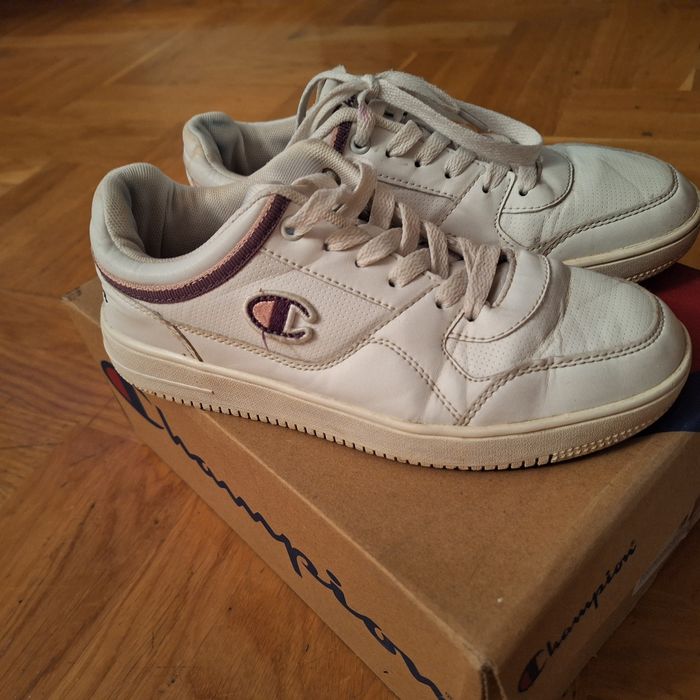 Buty sportowe dla dziewczyki