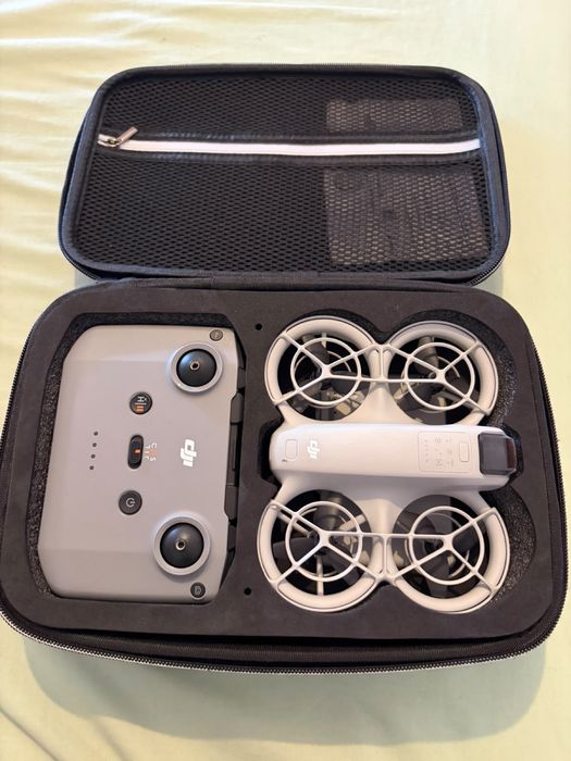 DJI Neo + Comando