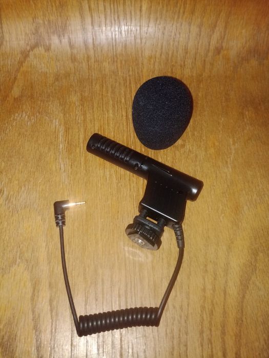 Mikrofon pojemnościowy BOYA BY-VM01 do kamery lustrzanki zasilany AAA