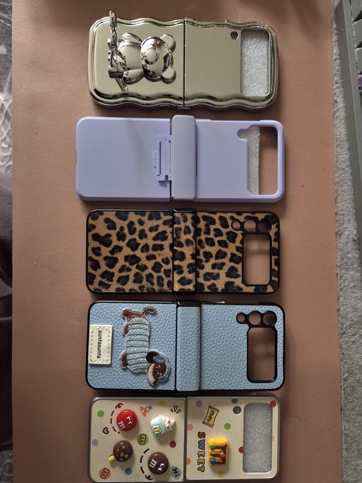 Samsung Z Flip3 8/256 cream,  та чохли