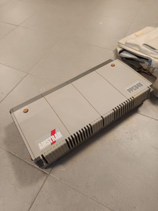 Computador antigo Amstrad PPC640