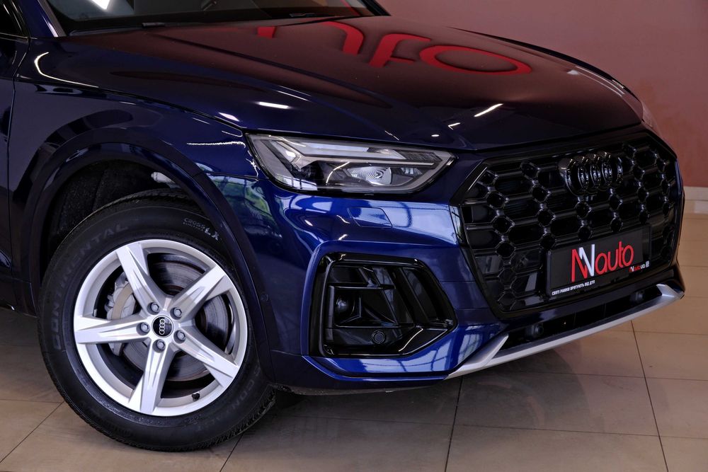 Audi Q5 2020 синя