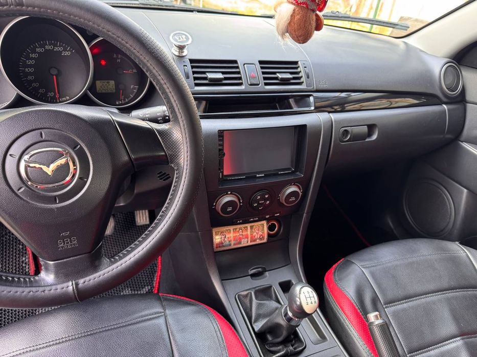 Продам автомобіль Mazda 3