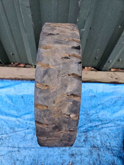 Koło Opona Blickle 4.00 4,00 - R 8 Pełne 4.00-8 Germany