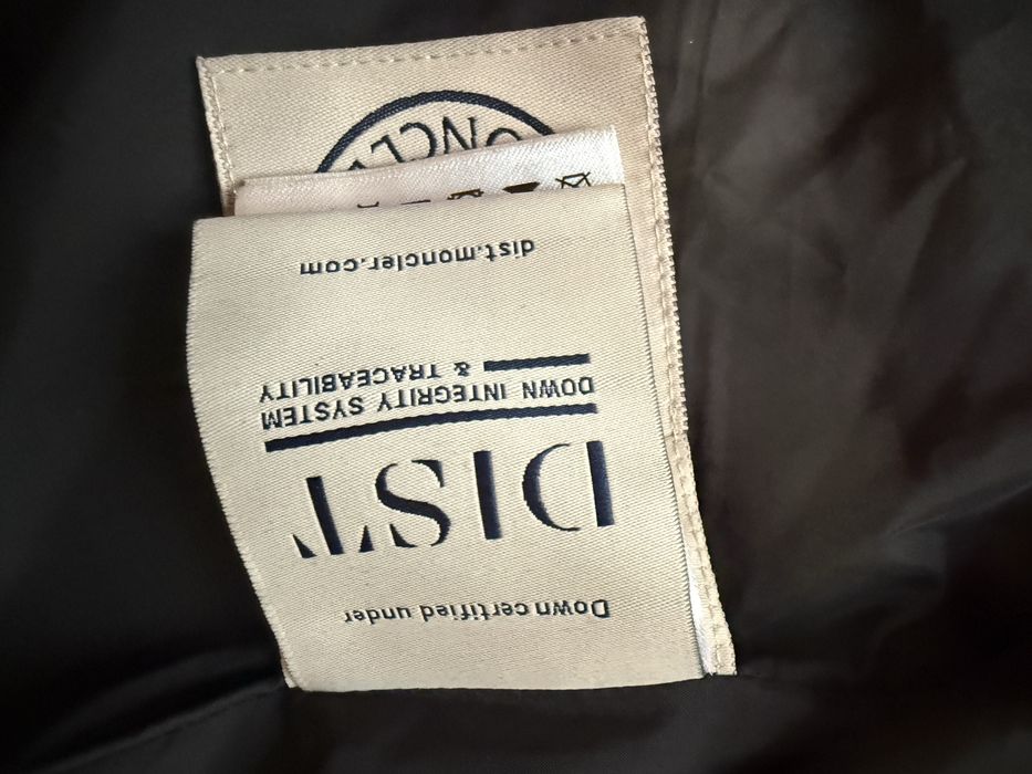 Wiatrówka z kapturem Moncler XS, stan bdb