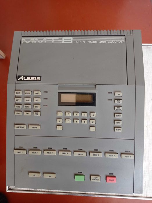 Alesis MMT-8 multi track midi recorder (секвенсор)