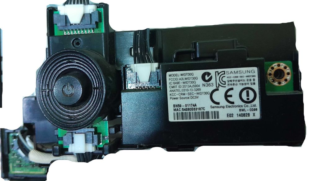 Televisão Samsung UE40H5500AW vendo as peças