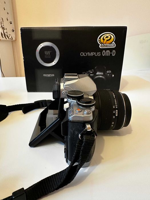 Aparat Olympus OM-D E-M10