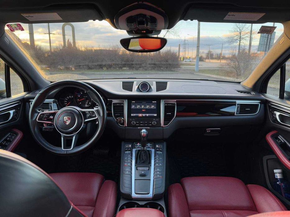 2019 Porsche Macan продам