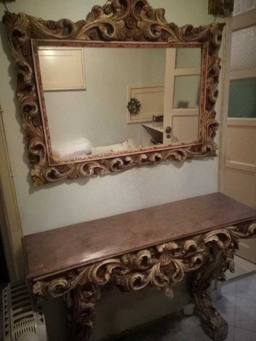 Aparador/Credência com Espelho de estilo barroco Séc.XVIII