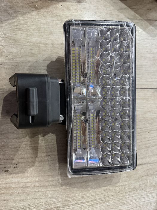 Halogen bateria dewalt 18v li-ion (do negocjacji)