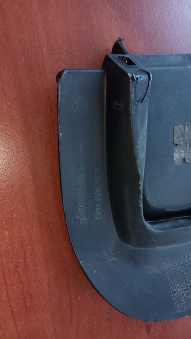 Jetta 5c6 807 441 заглушка крюка