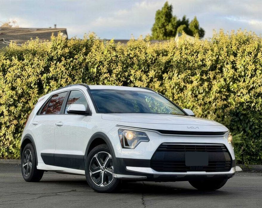 Kia Niro EX Touring      2023