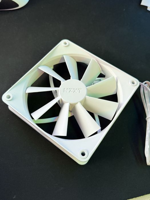 Ventoinhas NZXT Duo 3x + NZXT Controller + NZXT Case fan64586065842817123