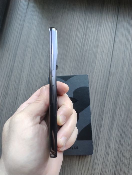 Смартфон Samsung Galaxy S22 5G 8/128GB S9010/DS Phantom Black  На запчасти.