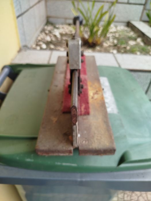 Máquina de cortar cerâmica...