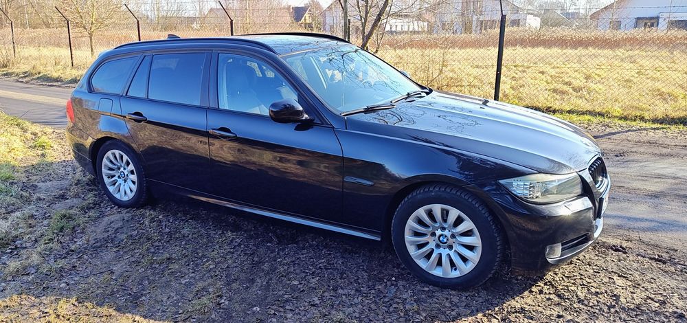 BMW E91, 2011 lift. 2l, diesel, manual