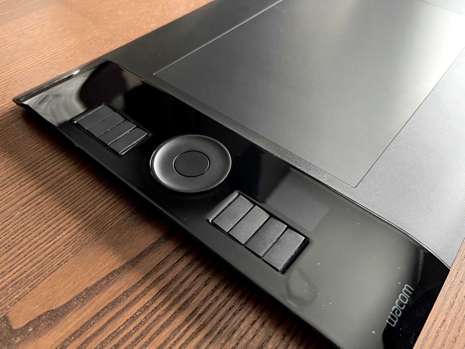 Графічний планшет Wacom Intuos4 Medium (PTK-640) з пером, б/в, робочий