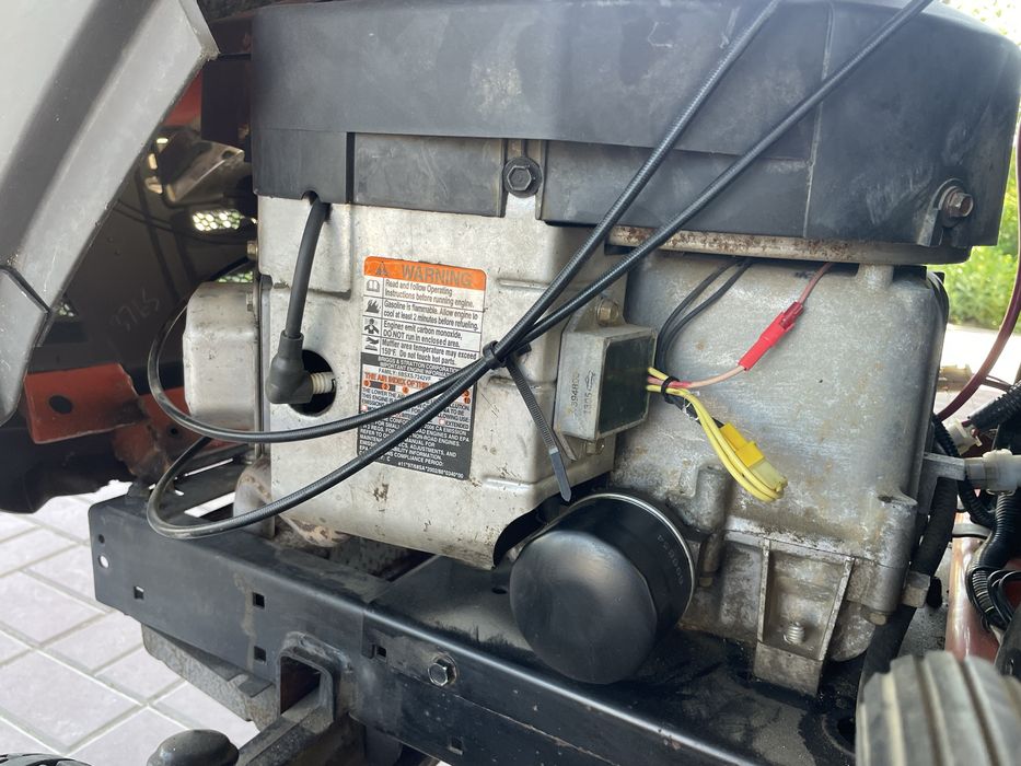 Mocny Traktorek Kosiarka Husqvarna YTH2454T V2 24KM Briggs 130cm tempomat hydro