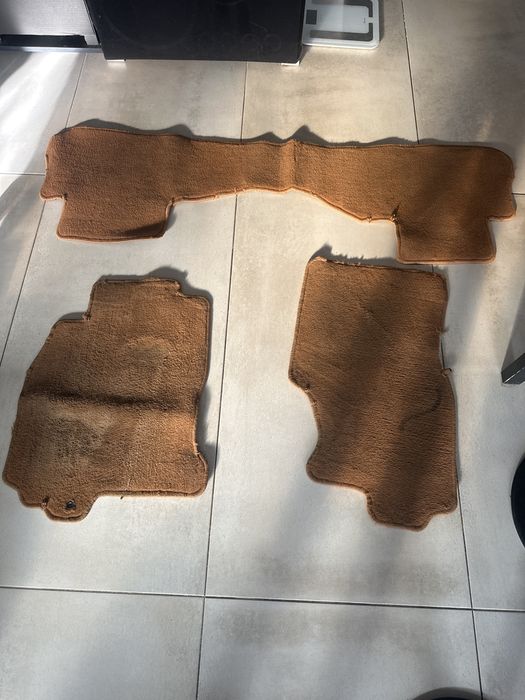 Dywaniki infiniti FX 35 cynamon 2007 welur