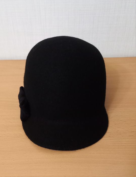 Шляпа фетровая с козырьком