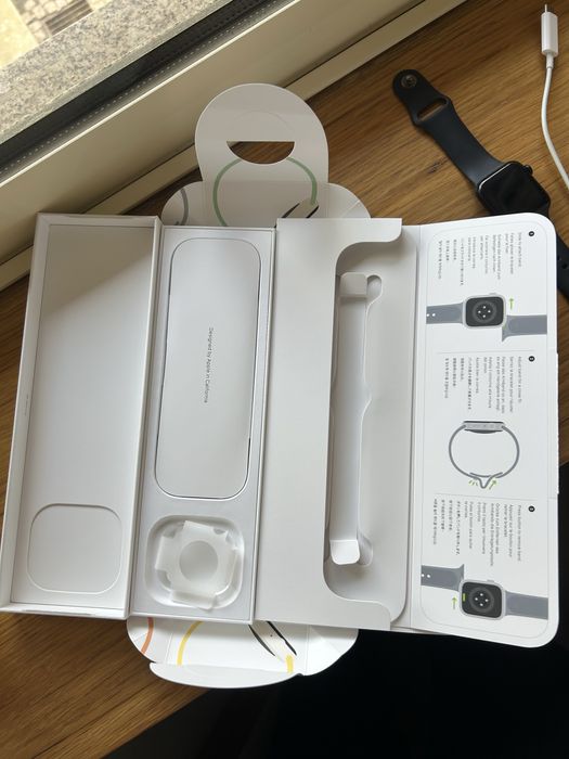 Apple Watch SE - 2.ª geração (GPS + Cellular) 40 mm