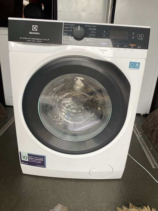 Пральна машина Electrolux EW8W4402QE
