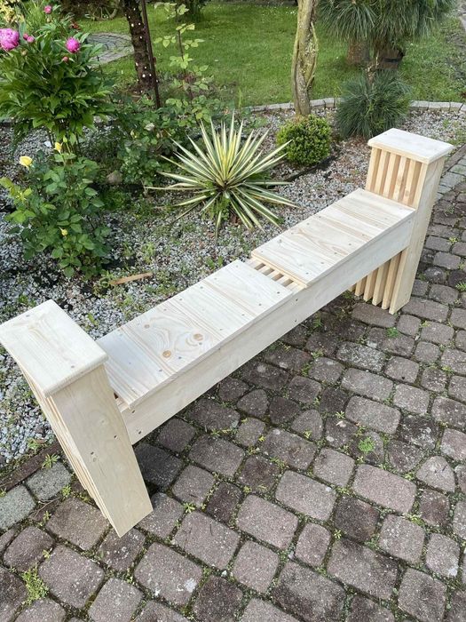 Ławka ogrodowa drewniana balkonowa  ławeczka z lamelami  lamele