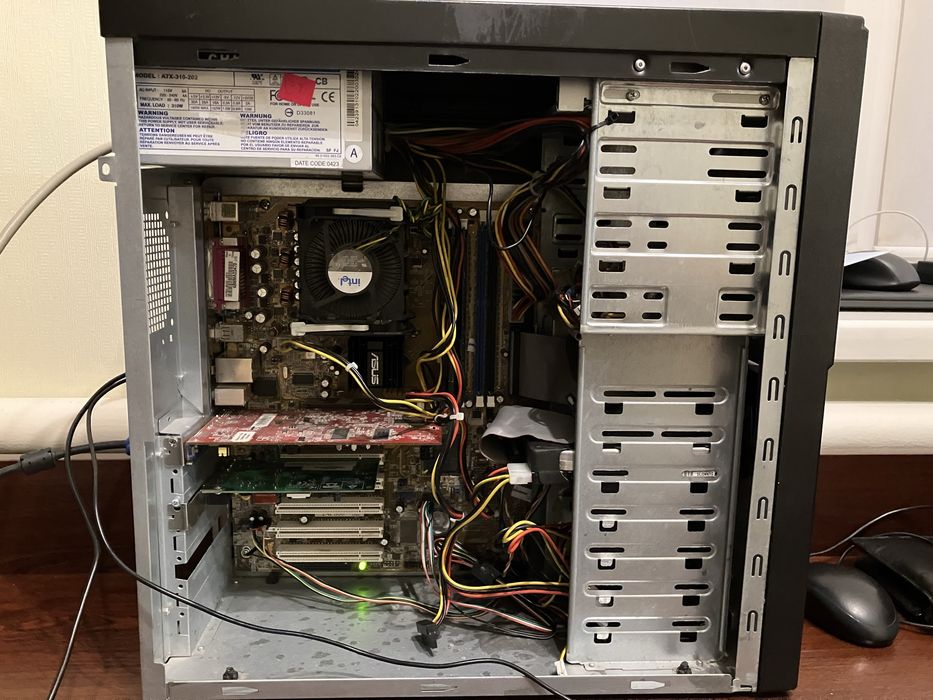 Продаю компʼютер з монітором