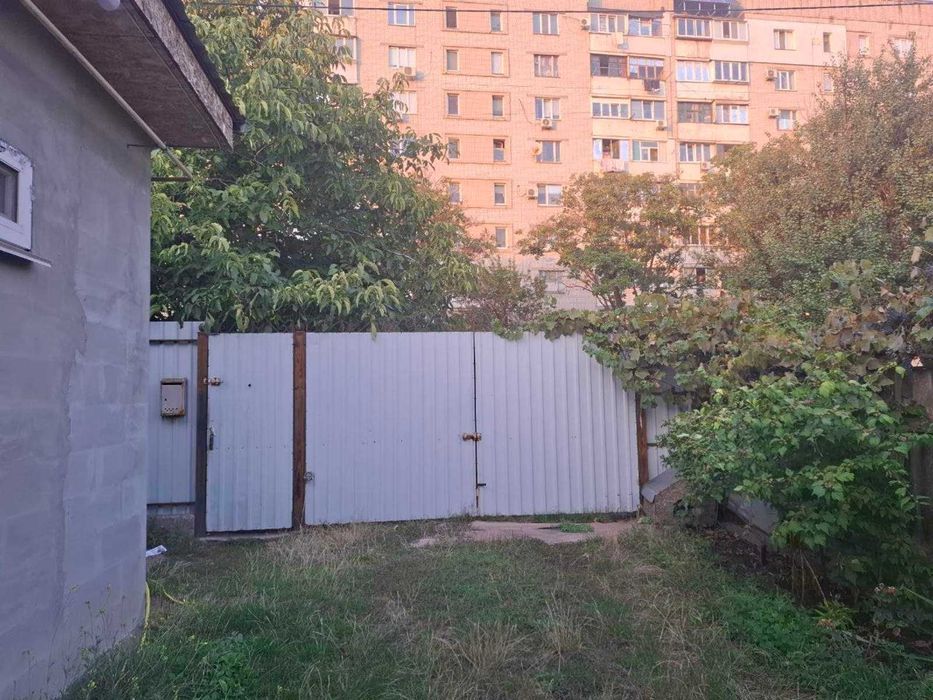 Продається частина будинку в районі водоканала