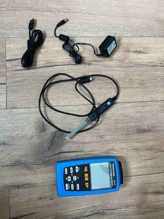Miernik pola magnetycznego Tenmars TM-197 AC/DC (Gaussmeter) - KOMPLET