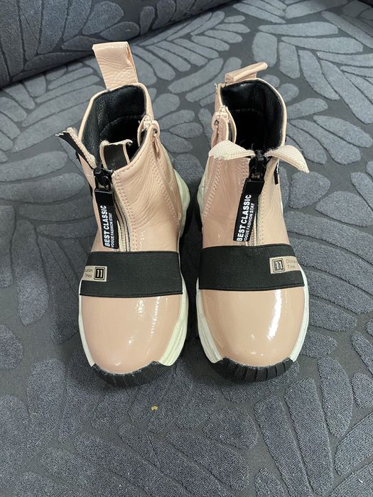 Демісезонні черевики нові