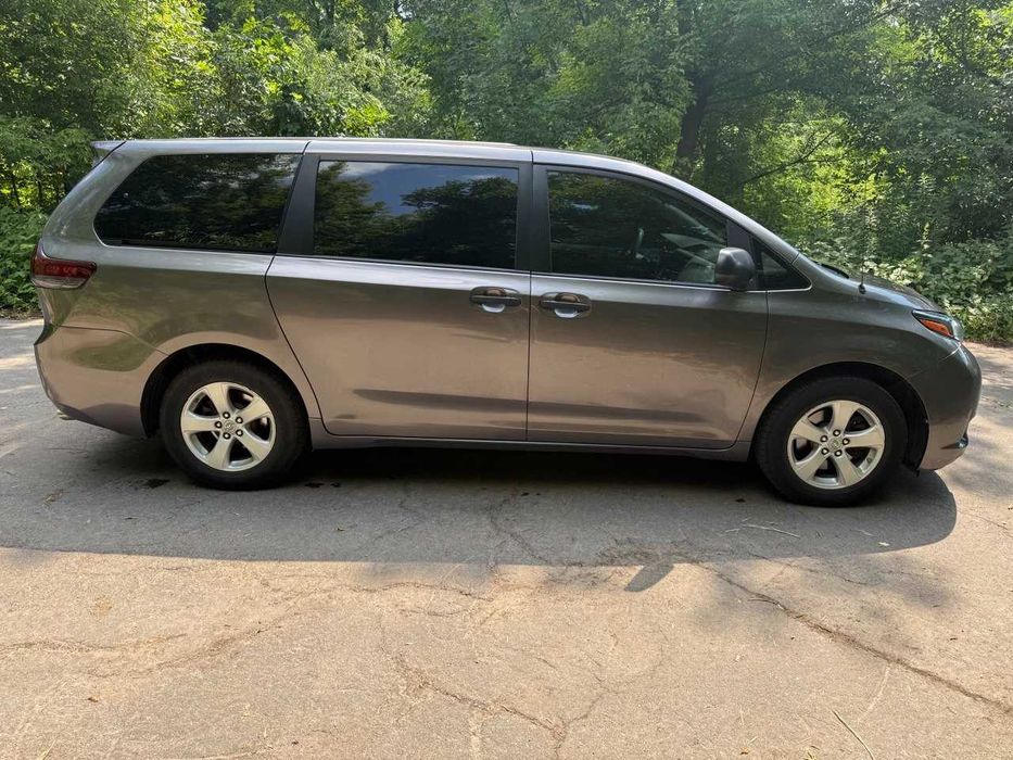 Toyota Sienna 2010 VIN 5TDKA3DC0BS003993 фото оголошення 7 з 16