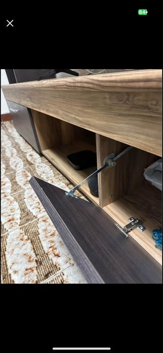 Móvel - rack - estante para tv em madeira