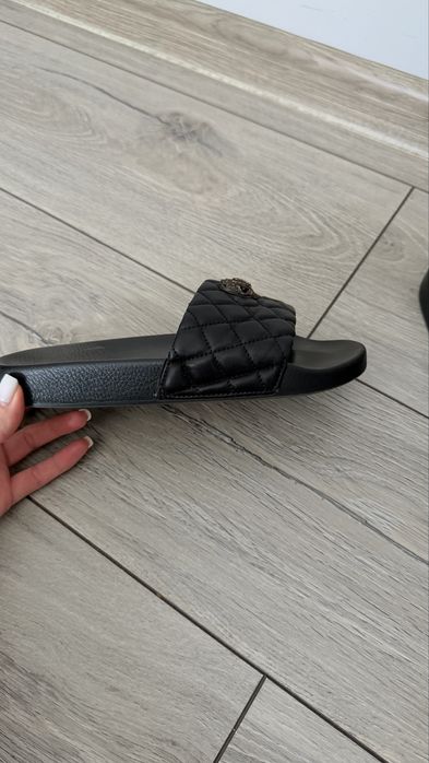 Шльопанці Kurt Geiger