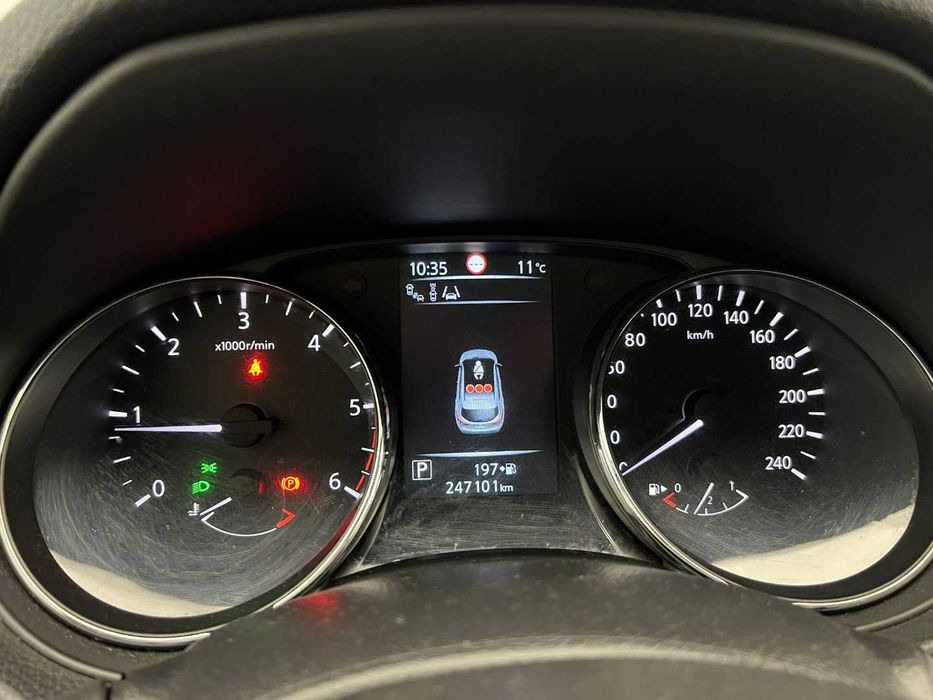 NISSAN QASHQAI 1.6 DCI (AUTO)
