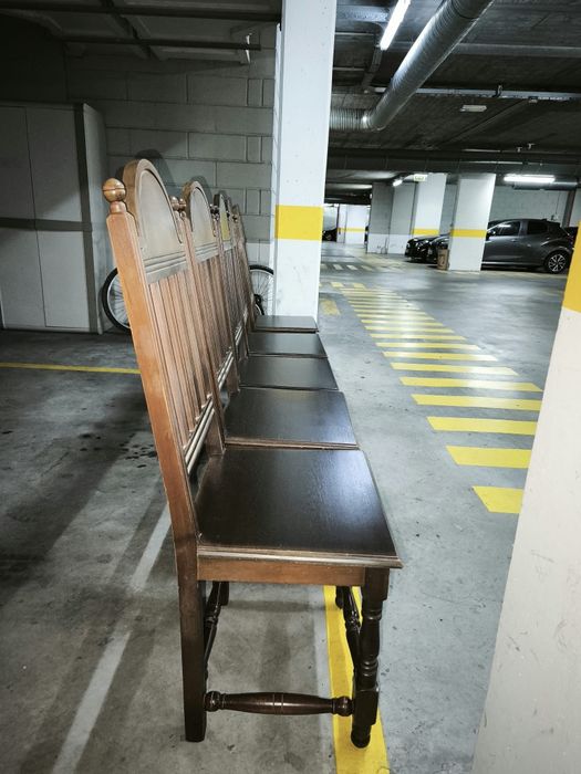 Cadeiras maciça paú brasil.