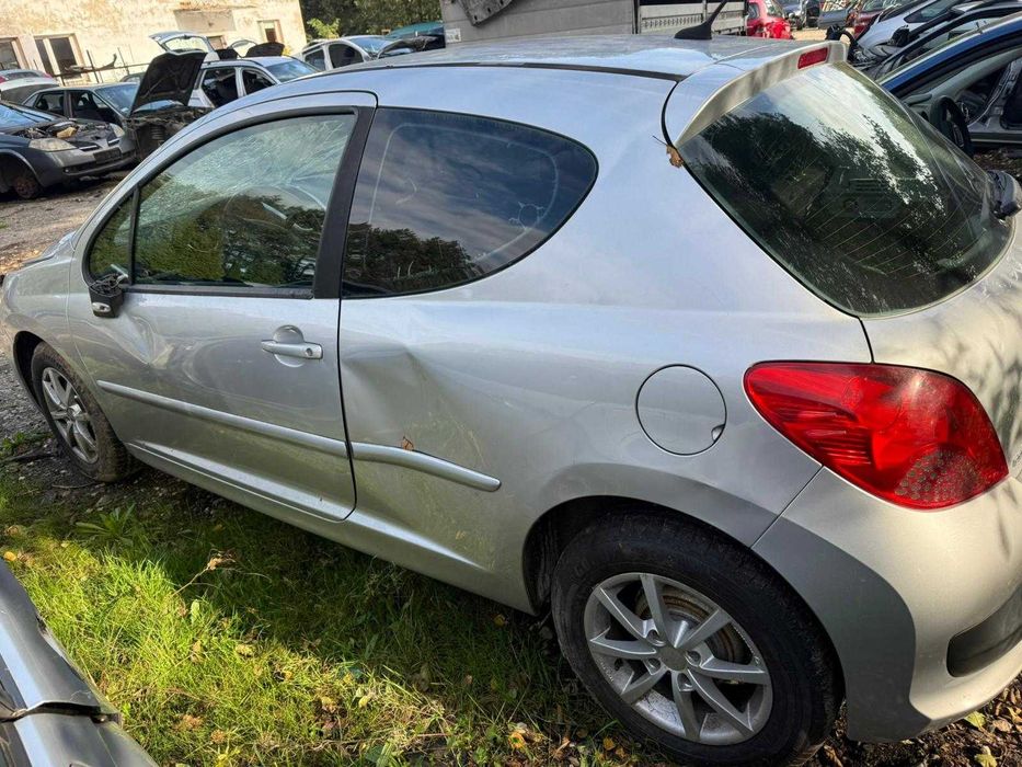 na części kierownica/fotele peugeot 207 Silnik 1.4 16v KFU