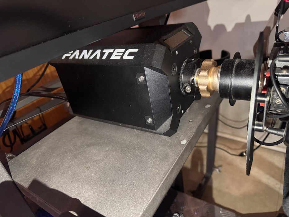 Base Fanatec DD1 + kill switch