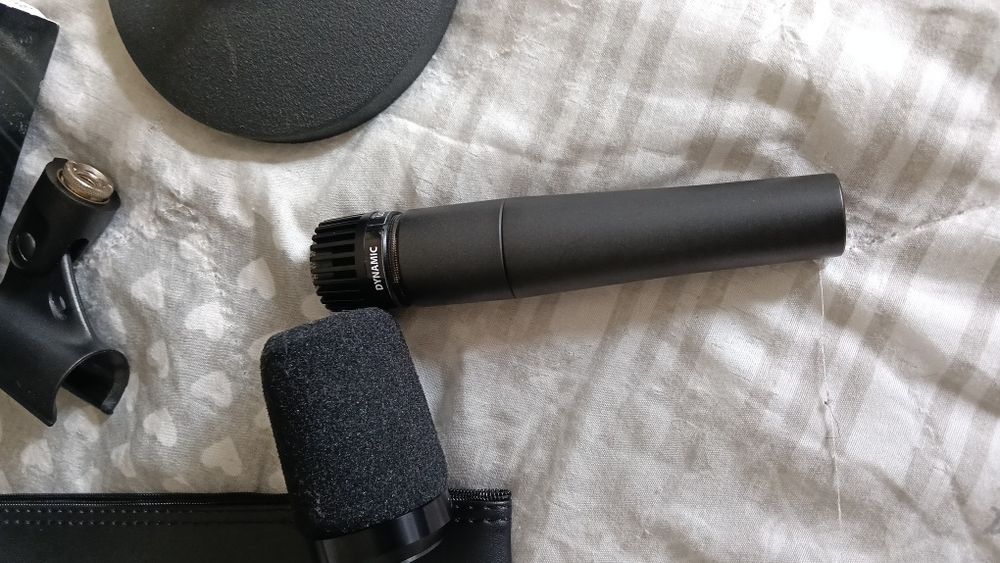 Shure SM 57 mais acessórios