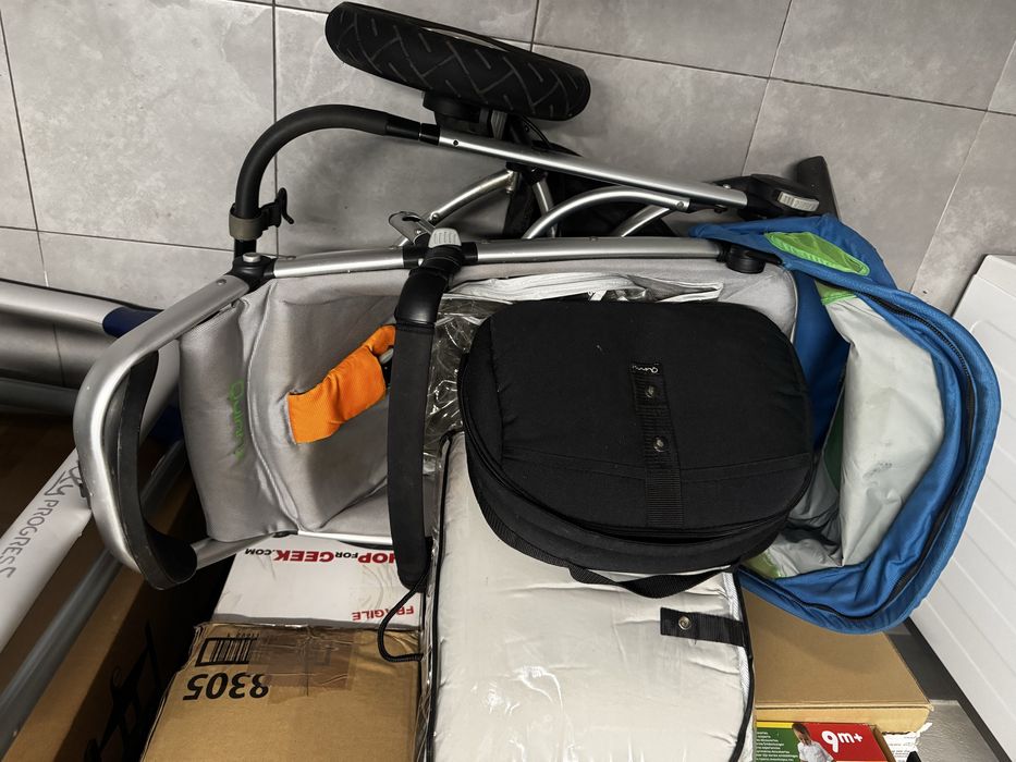 Carrinho bebe quinny