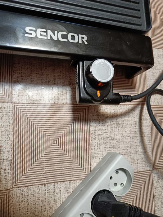 Elektryczny Grill stołowy firmy Sencor – model SBG 106BK