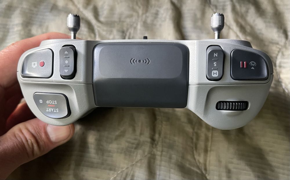 Selling DJI FPV Controller468252900951992324