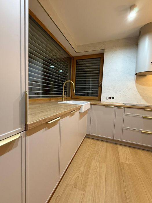 Meble kuchenne , szafy , szafki łazienkowe