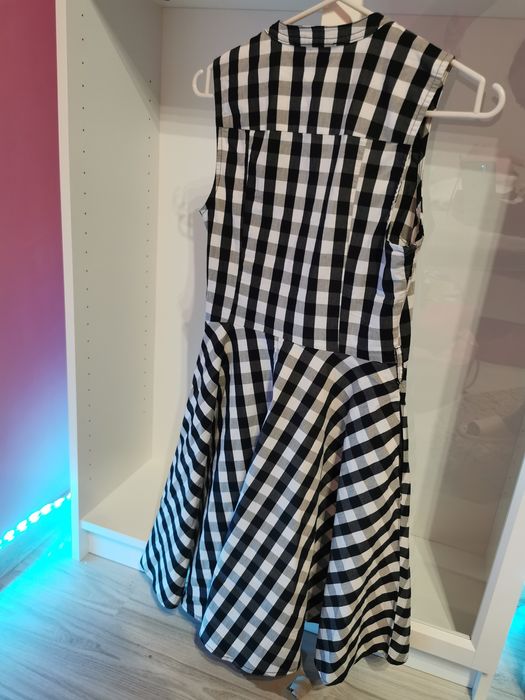 Sukienka w kratkę Amisu r 34