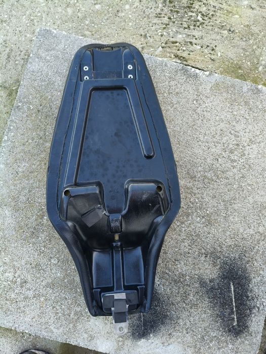 Biltwell banana seat