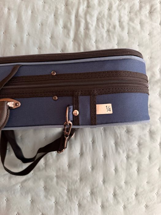 VENDO VIOLINO 1/4 Stentor, com estojo, arco e almofada Kun incluído