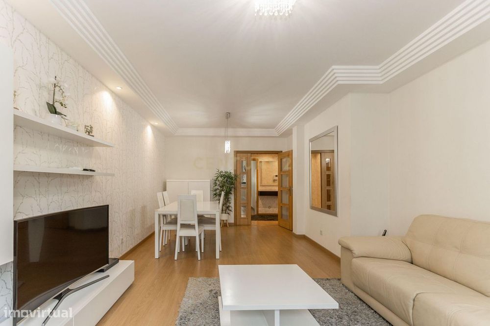 Apartamento T3 com 2 Lugares de Parqueamento para Arrendamento – Urban